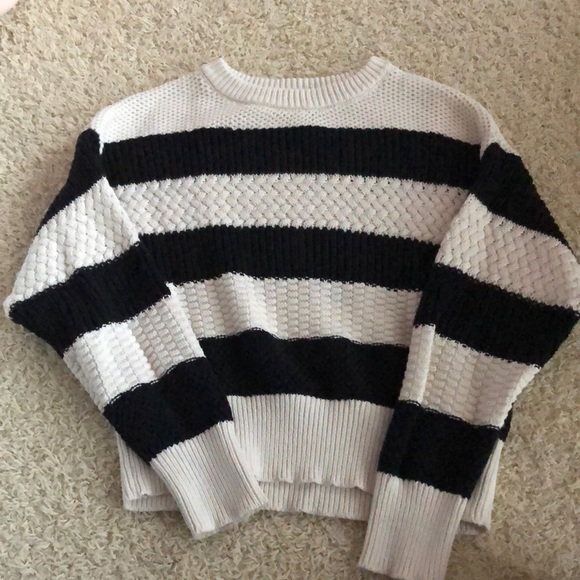A New Day White and black striped sweater - Picture 1 of 2
